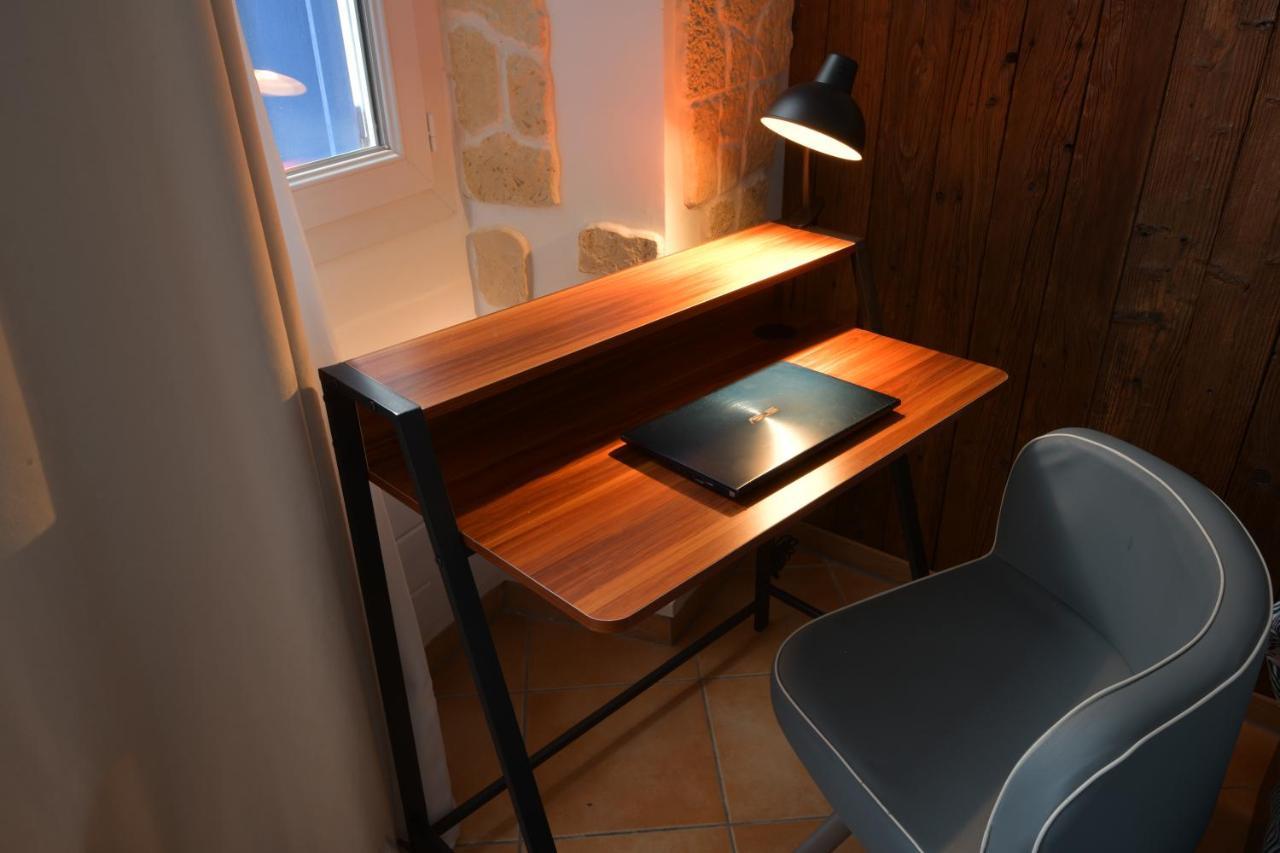 Aux 4 Logis Appart-Hotel - Studio Le City - Petit Dejeuner Inclus 1Ere Nuit Foix Exterior photo